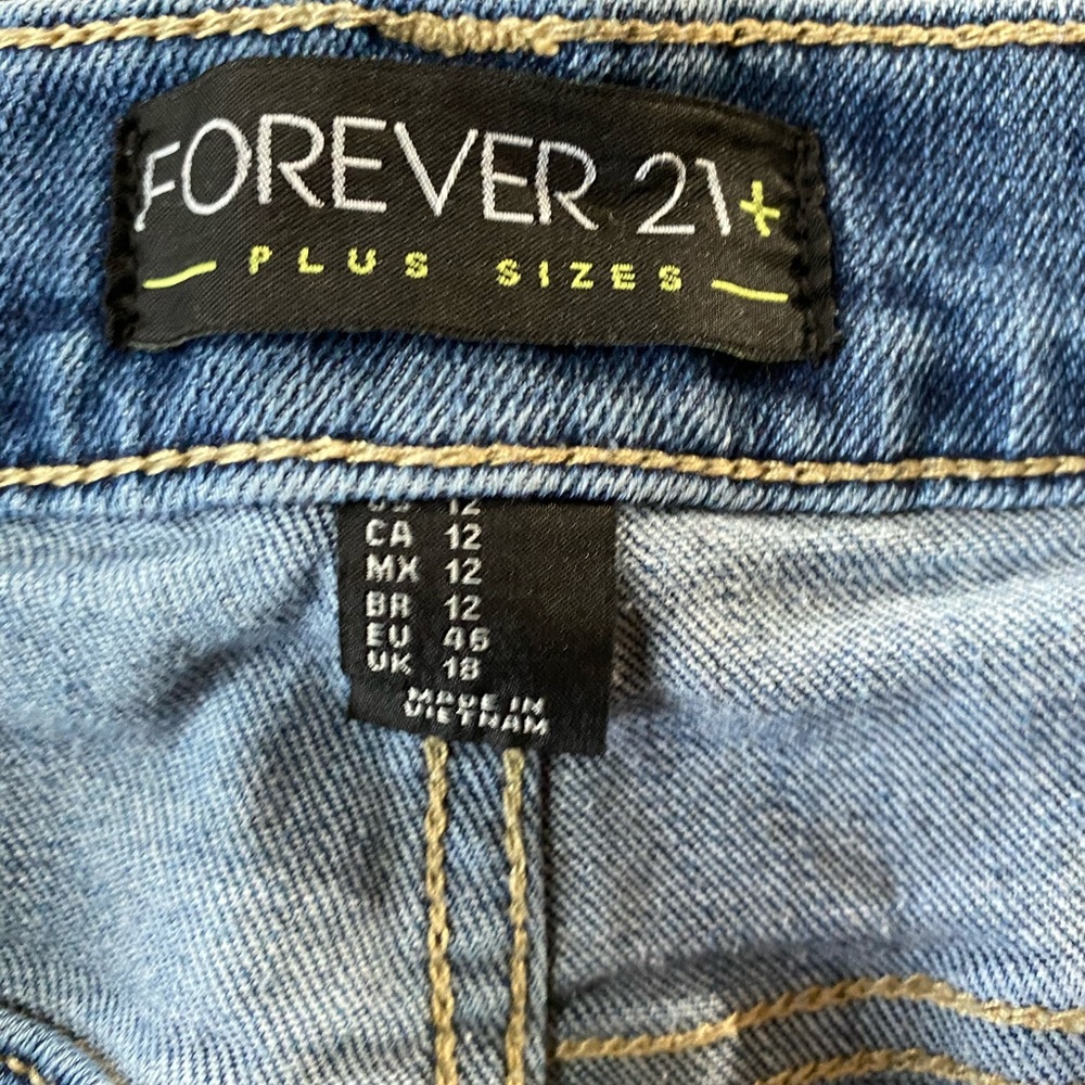 Jeans - Picture 2 of 2